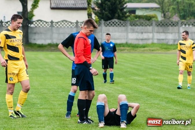 Zdjęcie w galerii na portalu naszraciborz.pl: C klasa: Szalone dziewięć minut Zabełkowa wiadomości z regionu