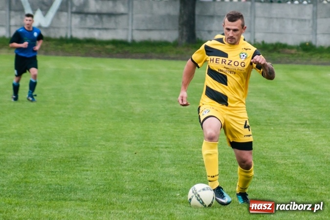 Zdjęcie w galerii na portalu naszraciborz.pl: C klasa: Szalone dziewięć minut Zabełkowa wiadomości z regionu