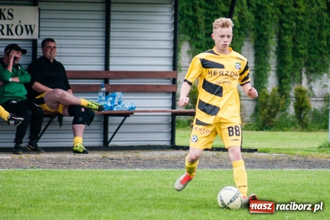 Zdjęcie w galerii na portalu naszraciborz.pl: C klasa: Szalone dziewięć minut Zabełkowa wiadomości z regionu