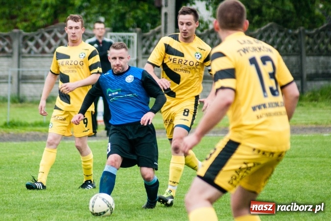 Zdjęcie w galerii na portalu naszraciborz.pl: C klasa: Szalone dziewięć minut Zabełkowa wiadomości z regionu