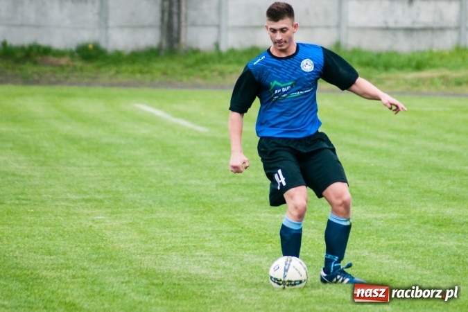 Zdjęcie w galerii na portalu naszraciborz.pl: C klasa: Szalone dziewięć minut Zabełkowa wiadomości z regionu