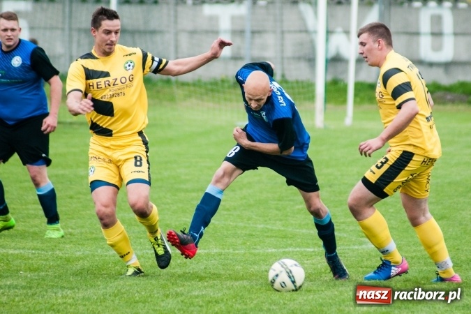 Zdjęcie w galerii na portalu naszraciborz.pl: C klasa: Szalone dziewięć minut Zabełkowa wiadomości z regionu