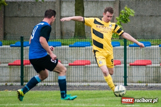 Zdjęcie w galerii na portalu naszraciborz.pl: C klasa: Szalone dziewięć minut Zabełkowa wiadomości z regionu