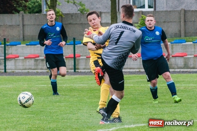 Zdjęcie w galerii na portalu naszraciborz.pl: C klasa: Szalone dziewięć minut Zabełkowa wiadomości z regionu