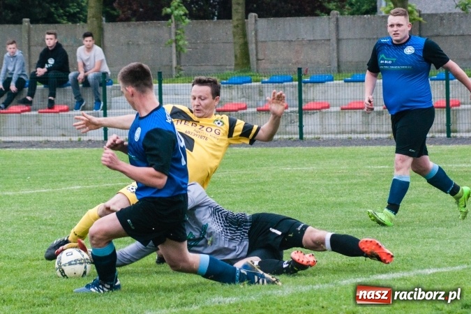 Zdjęcie w galerii na portalu naszraciborz.pl: C klasa: Szalone dziewięć minut Zabełkowa wiadomości z regionu