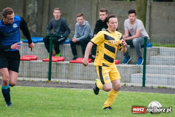 Zdjęcie w galerii na portalu naszraciborz.pl: C klasa: Szalone dziewięć minut Zabełkowa wiadomości z regionu