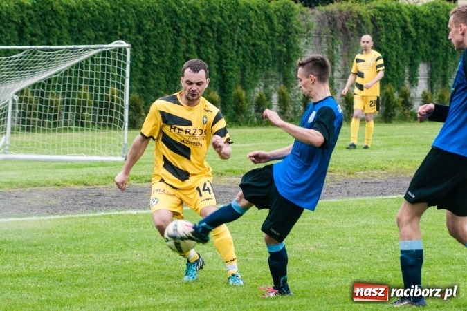 Zdjęcie w galerii na portalu naszraciborz.pl: C klasa: Szalone dziewięć minut Zabełkowa wiadomości z regionu