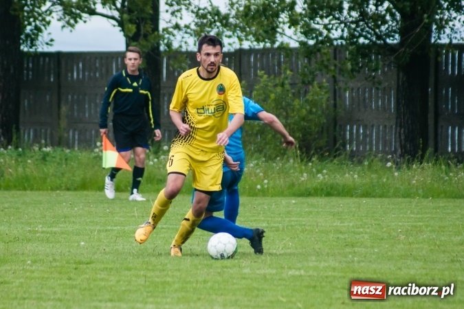 Zdjęcie w galerii na portalu naszraciborz.pl: Choć Owsiszcze się starały, to liderowi nie sprostały wiadomości z regionu