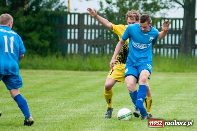 Zdjęcie w galerii na portalu naszraciborz.pl: Choć Owsiszcze się starały, to liderowi nie sprostały wiadomości z regionu