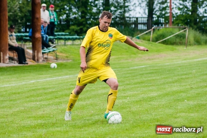 Zdjęcie w galerii na portalu naszraciborz.pl: Choć Owsiszcze się starały, to liderowi nie sprostały wiadomości z regionu