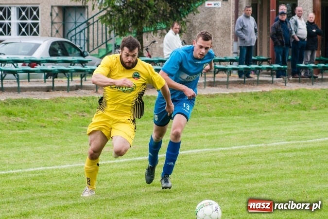 Zdjęcie w galerii na portalu naszraciborz.pl: Choć Owsiszcze się starały, to liderowi nie sprostały wiadomości z regionu