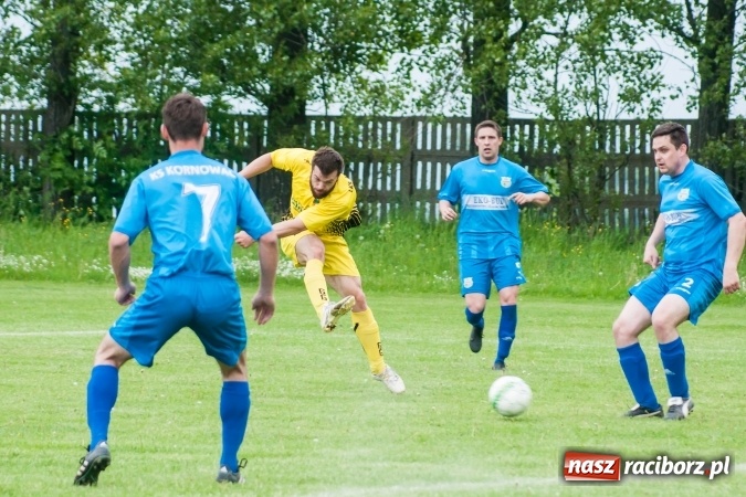 Zdjęcie w galerii na portalu naszraciborz.pl: Choć Owsiszcze się starały, to liderowi nie sprostały wiadomości z regionu