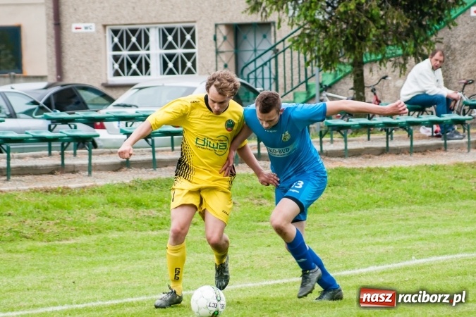 Zdjęcie w galerii na portalu naszraciborz.pl: Choć Owsiszcze się starały, to liderowi nie sprostały wiadomości z regionu