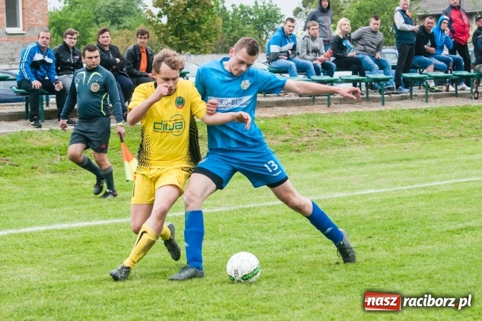 Zdjęcie w galerii na portalu naszraciborz.pl: Choć Owsiszcze się starały, to liderowi nie sprostały wiadomości z regionu