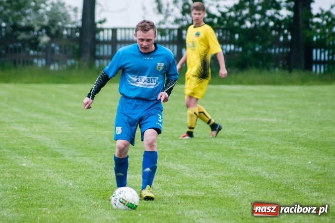 Zdjęcie w galerii na portalu naszraciborz.pl: Choć Owsiszcze się starały, to liderowi nie sprostały wiadomości z regionu