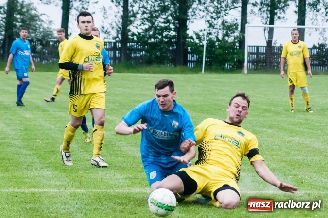 Zdjęcie w galerii na portalu naszraciborz.pl: Choć Owsiszcze się starały, to liderowi nie sprostały wiadomości z regionu