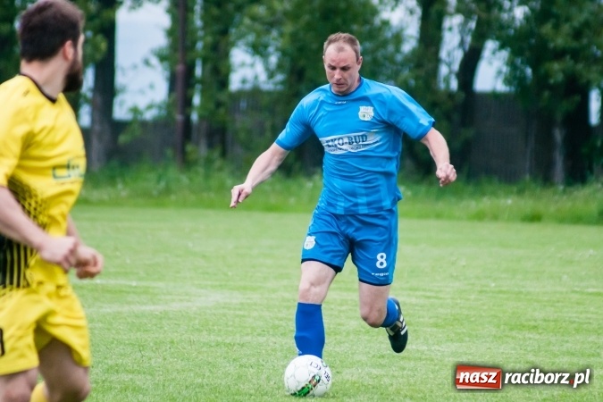 Zdjęcie w galerii na portalu naszraciborz.pl: Choć Owsiszcze się starały, to liderowi nie sprostały wiadomości z regionu