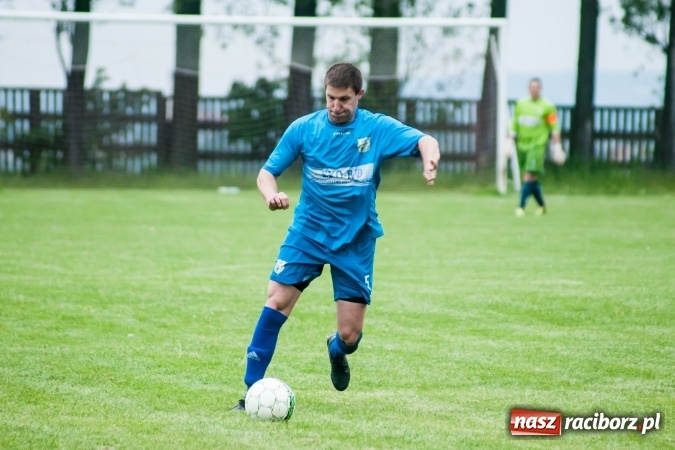 Zdjęcie w galerii na portalu naszraciborz.pl: Choć Owsiszcze się starały, to liderowi nie sprostały wiadomości z regionu