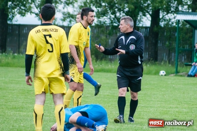 Zdjęcie w galerii na portalu naszraciborz.pl: Choć Owsiszcze się starały, to liderowi nie sprostały wiadomości z regionu