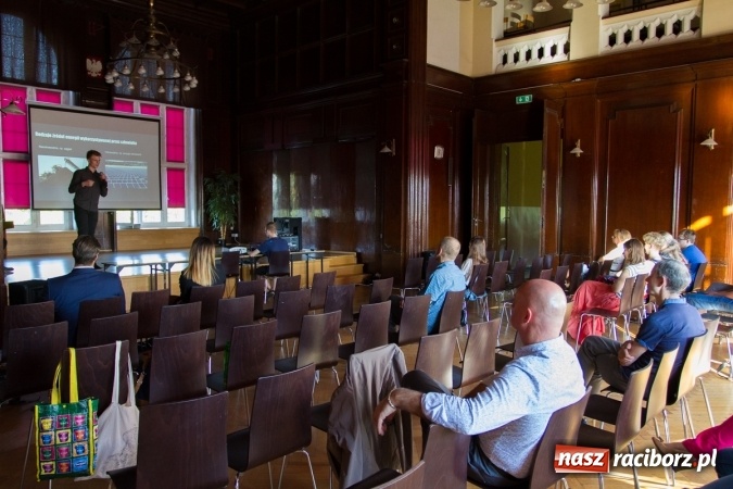 Zdjęcie w galerii na portalu naszraciborz.pl: W Kasprowiczu dyskutowano o odnawialnych źródłach energii  wiadomości z regionu