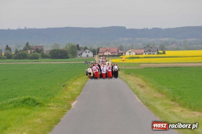 Zdjęcie w galerii na portalu naszraciborz.pl: W gościnie u świętego Urbana. Parafianie z Tworkowa, Bolesławia i czeskiej Haci na międzynarodowym odpuście wiadomości z regionu