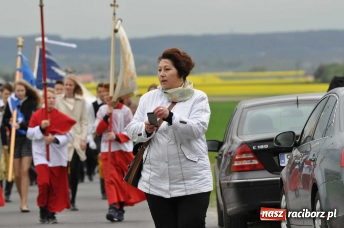 Zdjęcie w galerii na portalu naszraciborz.pl: W gościnie u świętego Urbana. Parafianie z Tworkowa, Bolesławia i czeskiej Haci na międzynarodowym odpuście wiadomości z regionu