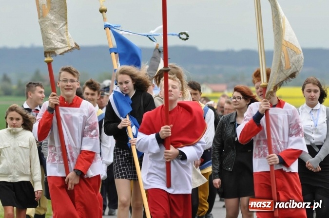 Zdjęcie w galerii na portalu naszraciborz.pl: W gościnie u świętego Urbana. Parafianie z Tworkowa, Bolesławia i czeskiej Haci na międzynarodowym odpuście wiadomości z regionu