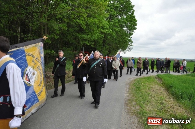 Zdjęcie w galerii na portalu naszraciborz.pl: W gościnie u świętego Urbana. Parafianie z Tworkowa, Bolesławia i czeskiej Haci na międzynarodowym odpuście wiadomości z regionu
