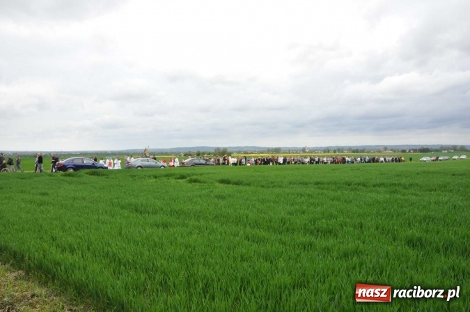 Zdjęcie w galerii na portalu naszraciborz.pl: W gościnie u świętego Urbana. Parafianie z Tworkowa, Bolesławia i czeskiej Haci na międzynarodowym odpuście wiadomości z regionu