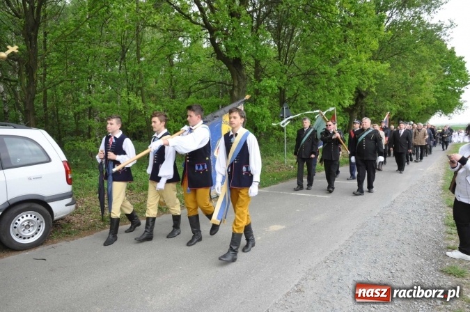Zdjęcie w galerii na portalu naszraciborz.pl: W gościnie u świętego Urbana. Parafianie z Tworkowa, Bolesławia i czeskiej Haci na międzynarodowym odpuście wiadomości z regionu