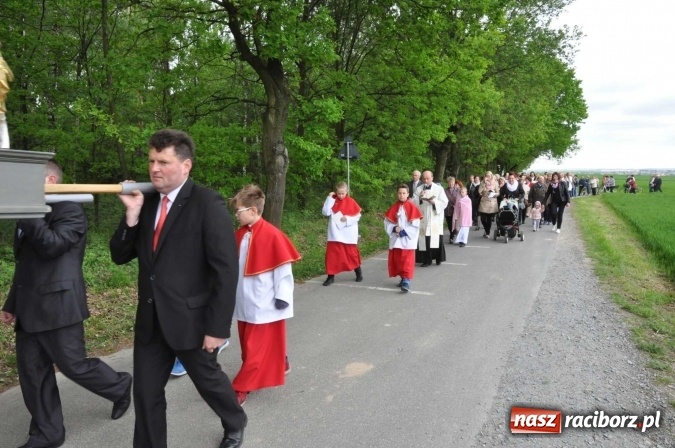 Zdjęcie w galerii na portalu naszraciborz.pl: W gościnie u świętego Urbana. Parafianie z Tworkowa, Bolesławia i czeskiej Haci na międzynarodowym odpuście wiadomości z regionu