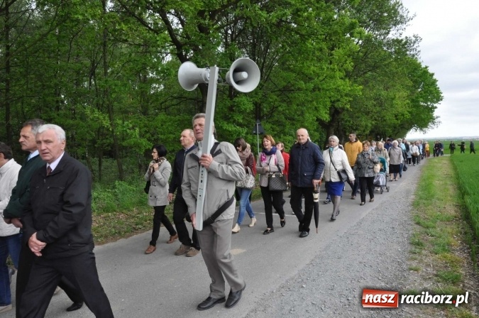 Zdjęcie w galerii na portalu naszraciborz.pl: W gościnie u świętego Urbana. Parafianie z Tworkowa, Bolesławia i czeskiej Haci na międzynarodowym odpuście wiadomości z regionu