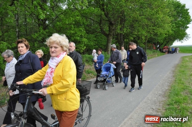 Zdjęcie w galerii na portalu naszraciborz.pl: W gościnie u świętego Urbana. Parafianie z Tworkowa, Bolesławia i czeskiej Haci na międzynarodowym odpuście wiadomości z regionu