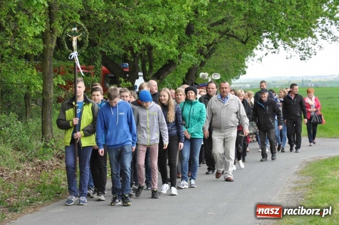 Zdjęcie w galerii na portalu naszraciborz.pl: W gościnie u świętego Urbana. Parafianie z Tworkowa, Bolesławia i czeskiej Haci na międzynarodowym odpuście wiadomości z regionu