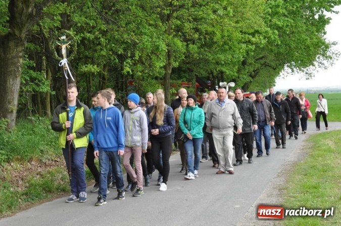 Zdjęcie w galerii na portalu naszraciborz.pl: W gościnie u świętego Urbana. Parafianie z Tworkowa, Bolesławia i czeskiej Haci na międzynarodowym odpuście wiadomości z regionu