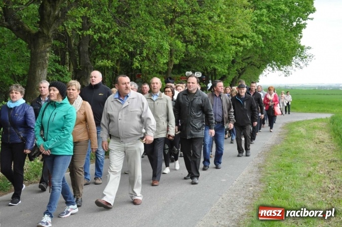 Zdjęcie w galerii na portalu naszraciborz.pl: W gościnie u świętego Urbana. Parafianie z Tworkowa, Bolesławia i czeskiej Haci na międzynarodowym odpuście wiadomości z regionu