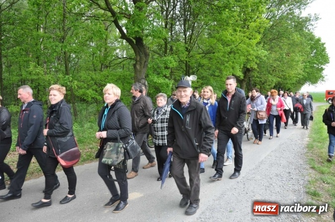 Zdjęcie w galerii na portalu naszraciborz.pl: W gościnie u świętego Urbana. Parafianie z Tworkowa, Bolesławia i czeskiej Haci na międzynarodowym odpuście wiadomości z regionu