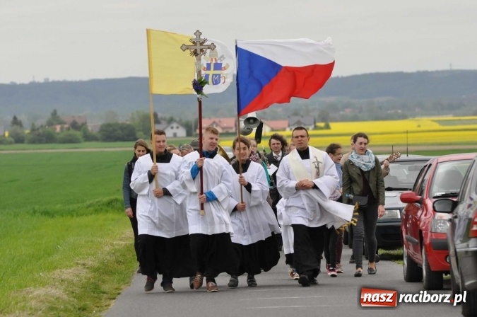 Zdjęcie w galerii na portalu naszraciborz.pl: W gościnie u świętego Urbana. Parafianie z Tworkowa, Bolesławia i czeskiej Haci na międzynarodowym odpuście wiadomości z regionu