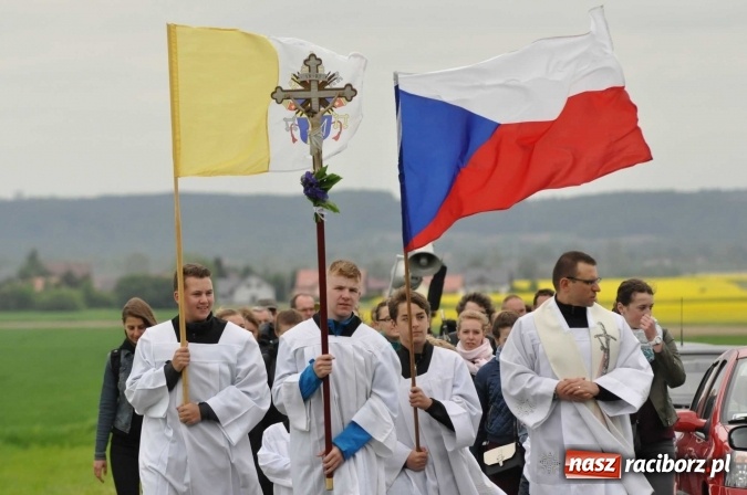Zdjęcie w galerii na portalu naszraciborz.pl: W gościnie u świętego Urbana. Parafianie z Tworkowa, Bolesławia i czeskiej Haci na międzynarodowym odpuście wiadomości z regionu