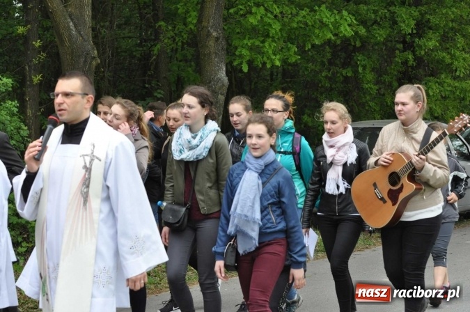 Zdjęcie w galerii na portalu naszraciborz.pl: W gościnie u świętego Urbana. Parafianie z Tworkowa, Bolesławia i czeskiej Haci na międzynarodowym odpuście wiadomości z regionu