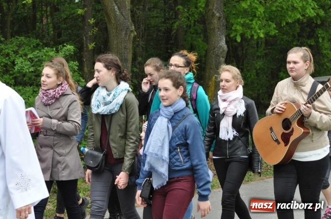 Zdjęcie w galerii na portalu naszraciborz.pl: W gościnie u świętego Urbana. Parafianie z Tworkowa, Bolesławia i czeskiej Haci na międzynarodowym odpuście wiadomości z regionu