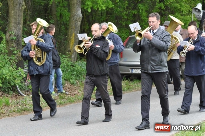 Zdjęcie w galerii na portalu naszraciborz.pl: W gościnie u świętego Urbana. Parafianie z Tworkowa, Bolesławia i czeskiej Haci na międzynarodowym odpuście wiadomości z regionu