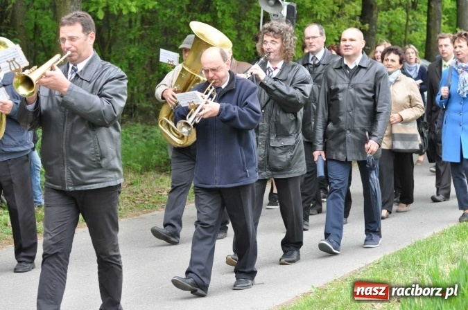 Zdjęcie w galerii na portalu naszraciborz.pl: W gościnie u świętego Urbana. Parafianie z Tworkowa, Bolesławia i czeskiej Haci na międzynarodowym odpuście wiadomości z regionu