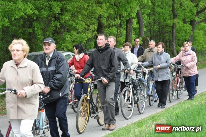 Zdjęcie w galerii na portalu naszraciborz.pl: W gościnie u świętego Urbana. Parafianie z Tworkowa, Bolesławia i czeskiej Haci na międzynarodowym odpuście wiadomości z regionu