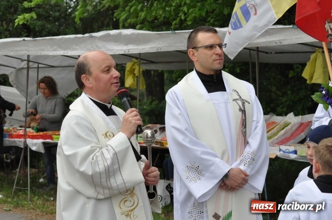 Zdjęcie w galerii na portalu naszraciborz.pl: W gościnie u świętego Urbana. Parafianie z Tworkowa, Bolesławia i czeskiej Haci na międzynarodowym odpuście wiadomości z regionu