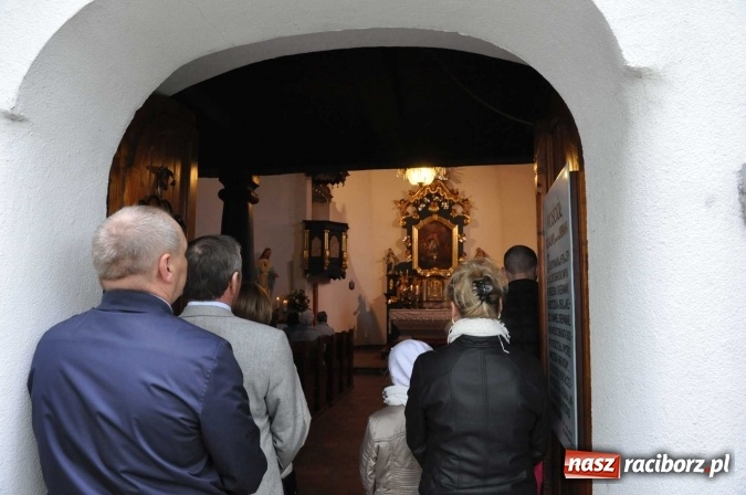 Zdjęcie w galerii na portalu naszraciborz.pl: W gościnie u świętego Urbana. Parafianie z Tworkowa, Bolesławia i czeskiej Haci na międzynarodowym odpuście wiadomości z regionu