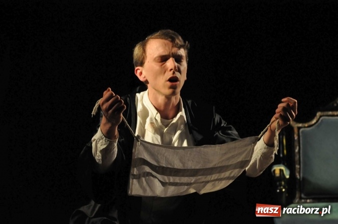 Zdjęcie w galerii na portalu naszraciborz.pl: W Strzesze wystawiono Grosiki na raj Singera  wiadomości z regionu