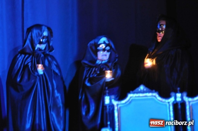 Zdjęcie w galerii na portalu naszraciborz.pl: W Strzesze wystawiono Grosiki na raj Singera  wiadomości z regionu