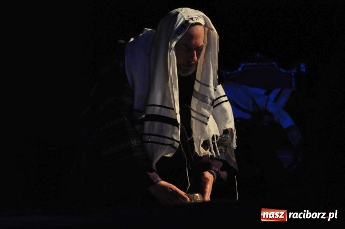 Zdjęcie w galerii na portalu naszraciborz.pl: W Strzesze wystawiono Grosiki na raj Singera  wiadomości z regionu