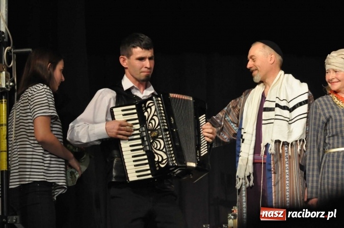 Zdjęcie w galerii na portalu naszraciborz.pl: W Strzesze wystawiono Grosiki na raj Singera  wiadomości z regionu